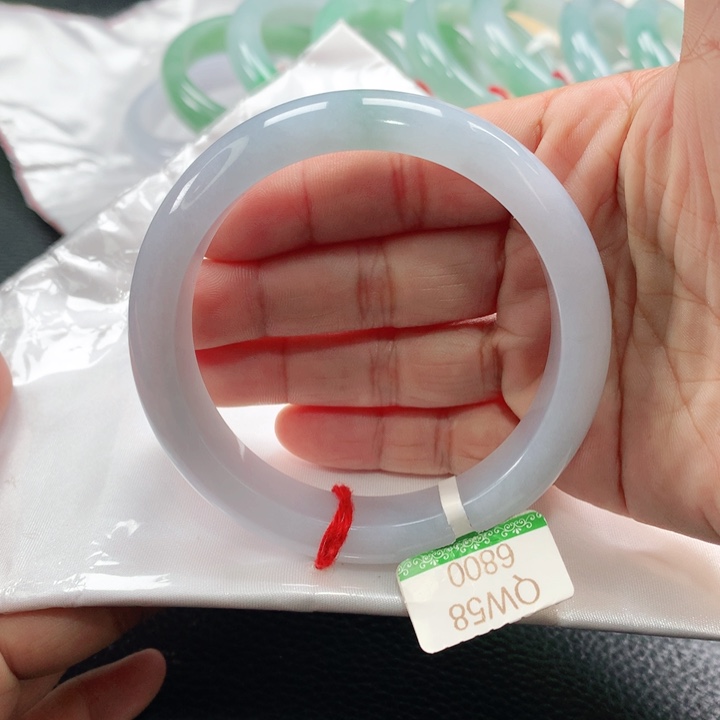 翡翠手镯未镶嵌5858585757