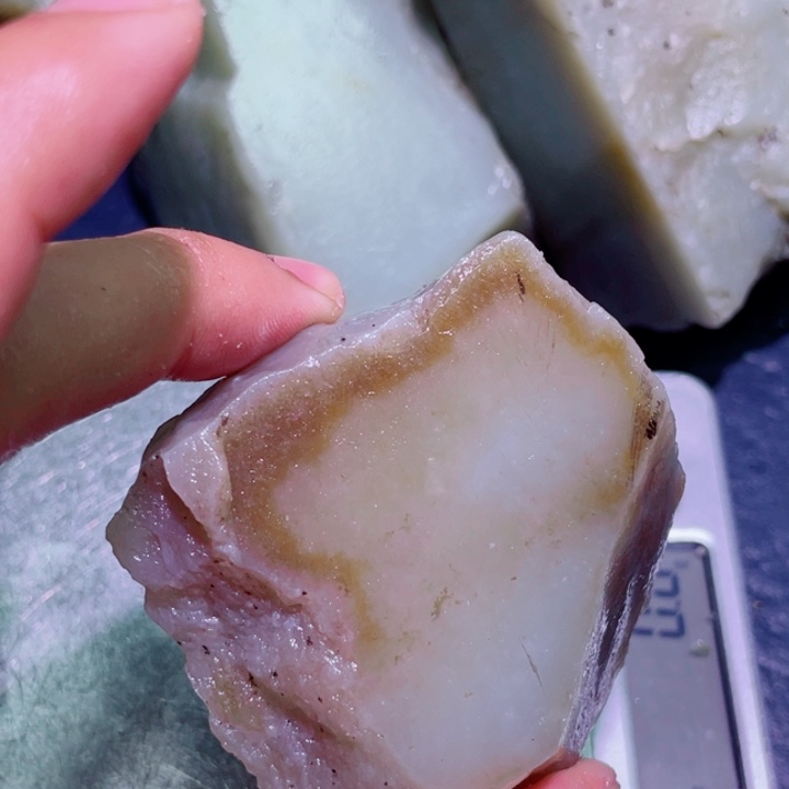 和田玉（糖玉）未镶嵌珠宝半成品