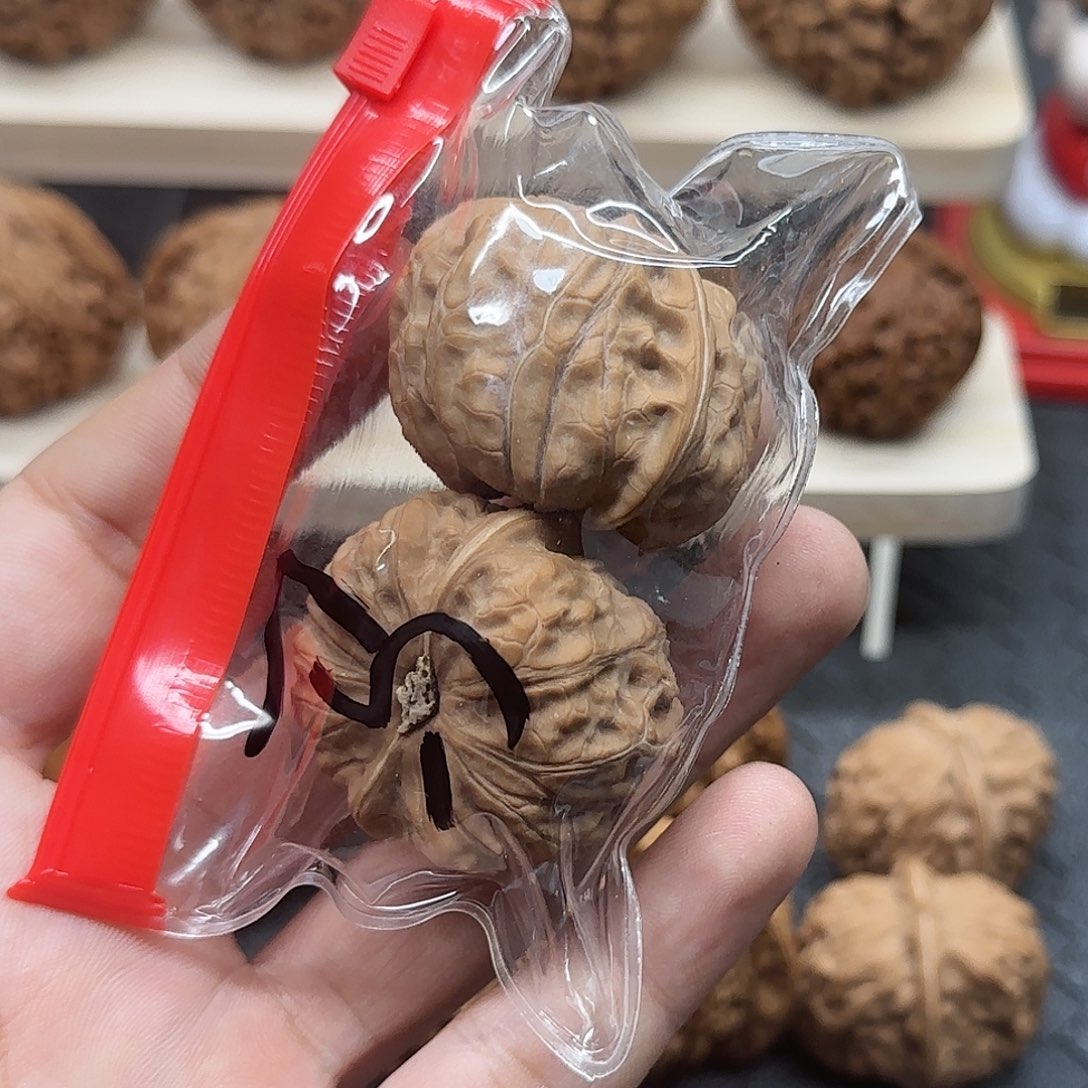 文玩核桃元宝好的