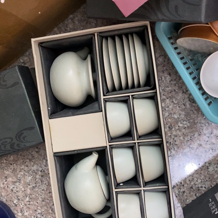 陶瓷艺术品及陶瓷壶