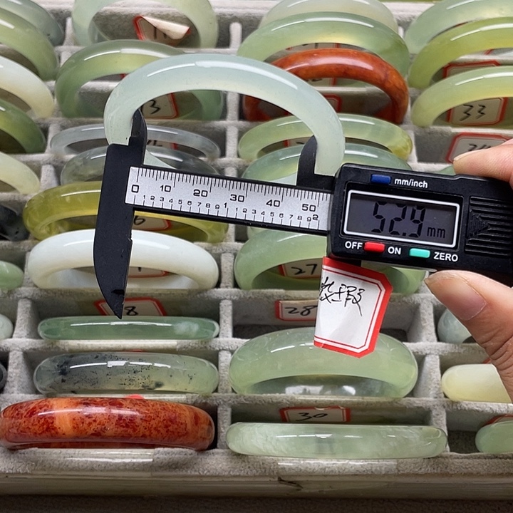 未镶嵌蛇纹石玉手镯12