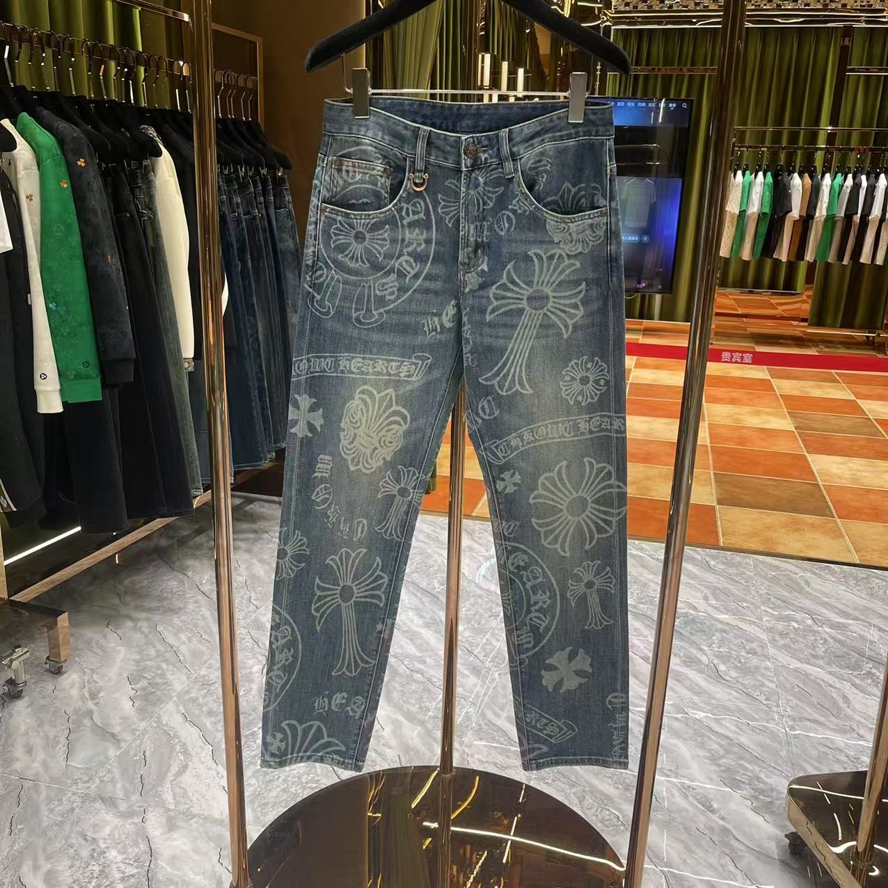 强【新款牛仔裤】春夏新款轻奢潮牌重工定制洗水牛仔裤（77066）