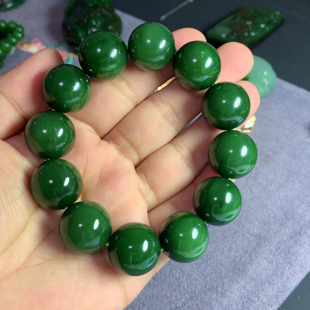 颈饰未镶嵌和田玉老*