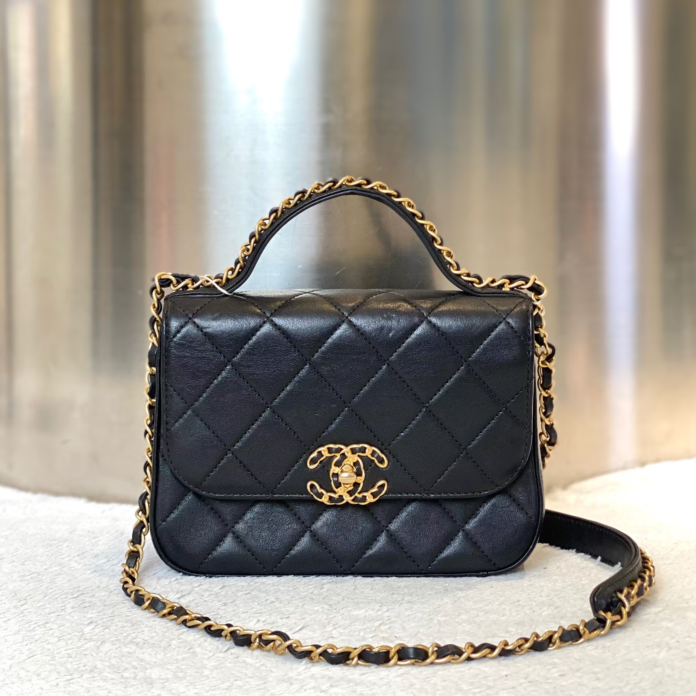 99新 Chanel/香奈儿 定金古有98新香奈儿19bag邮差小号斜挎包1894