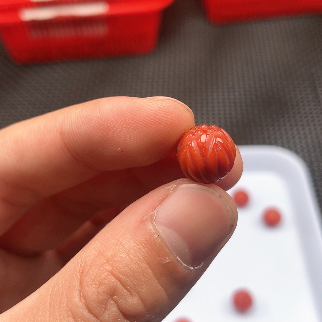 南红玛瑙未镶嵌40号 11*12柿子红莲花珠一颗
