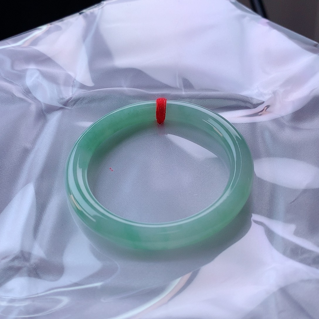 【闪购商品】未镶嵌手镯翡翠52+