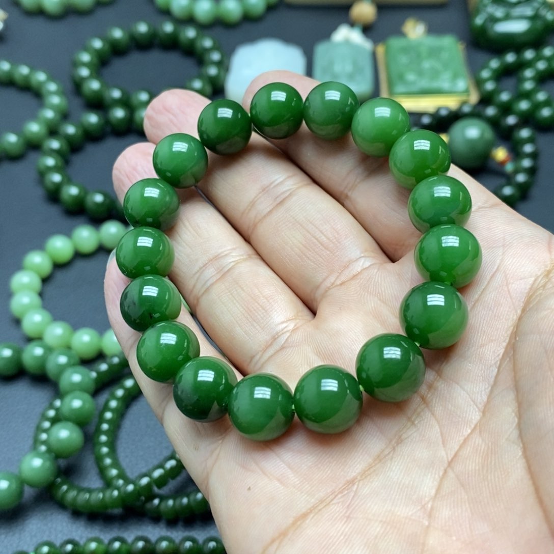 和田玉手串未镶嵌云