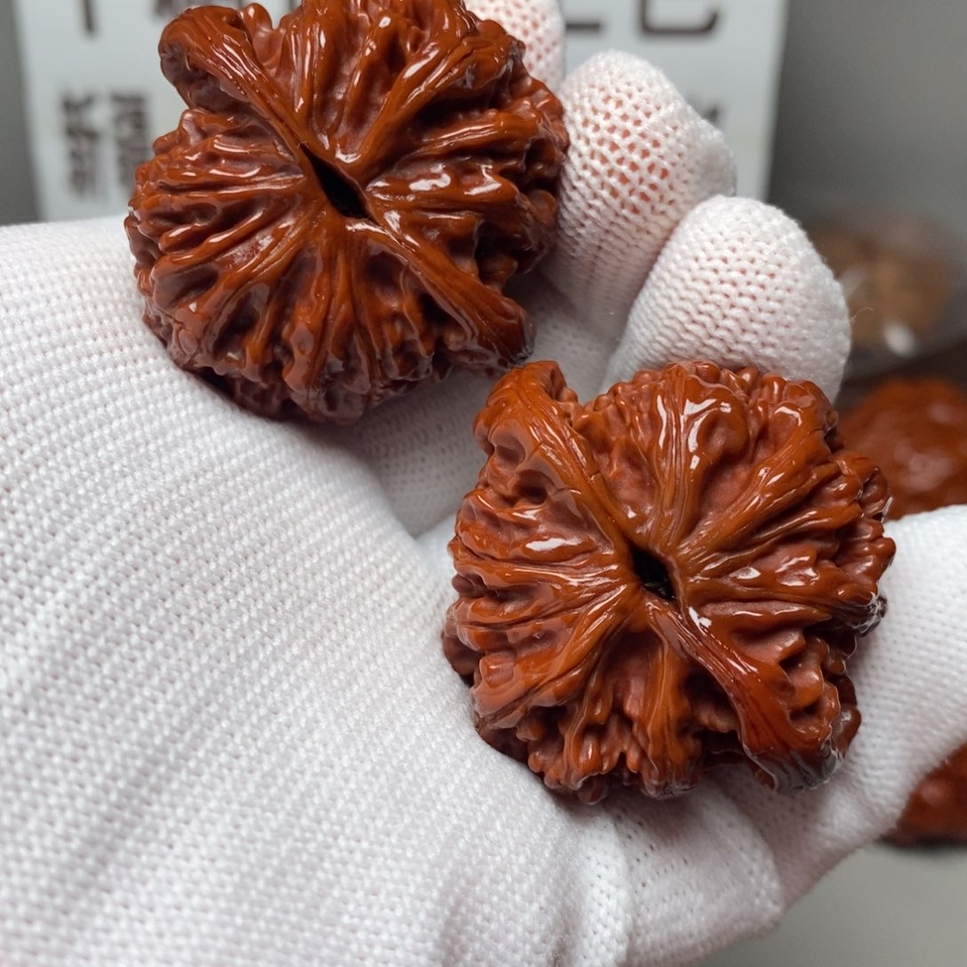 文玩核桃把件虎头