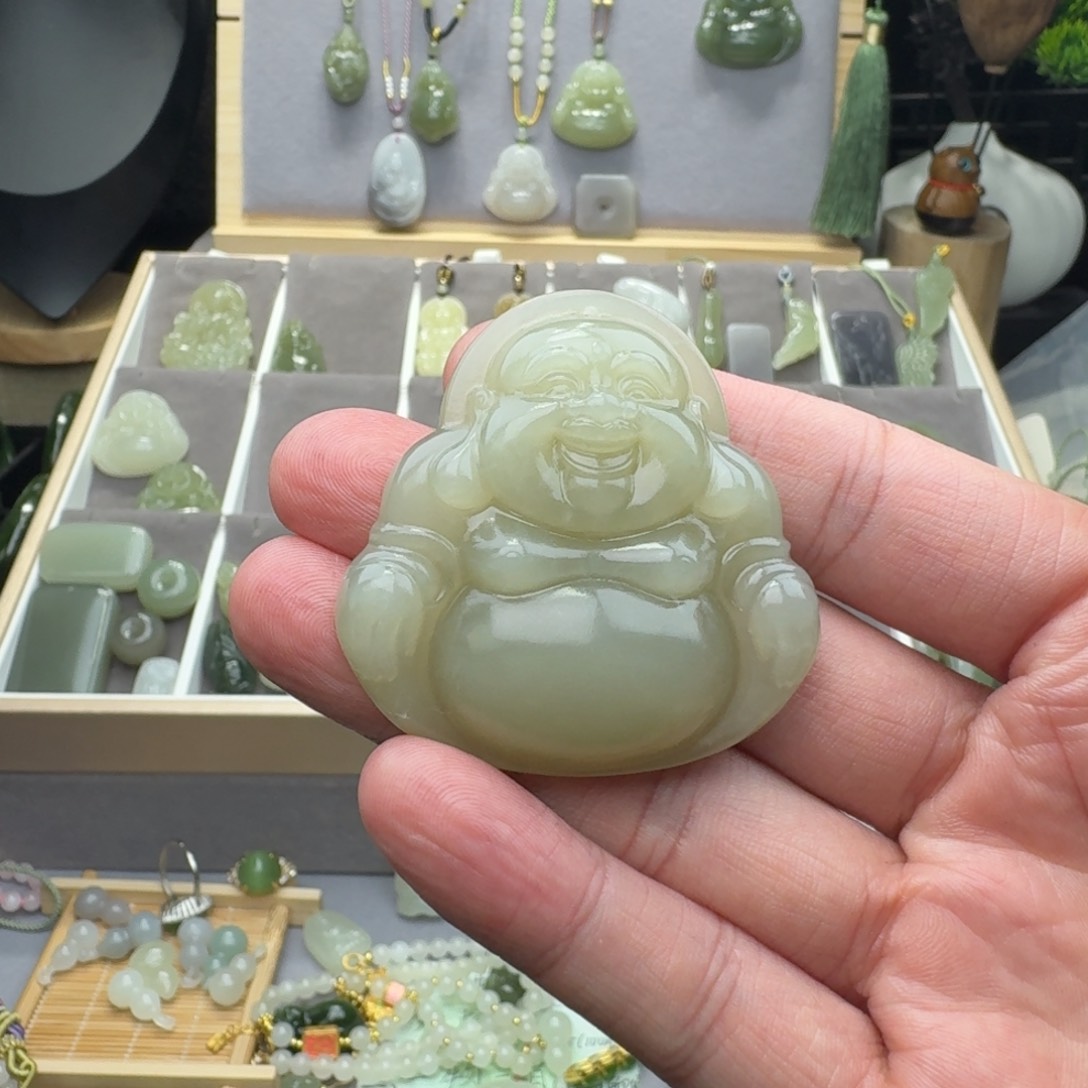 和田玉颈饰未镶嵌