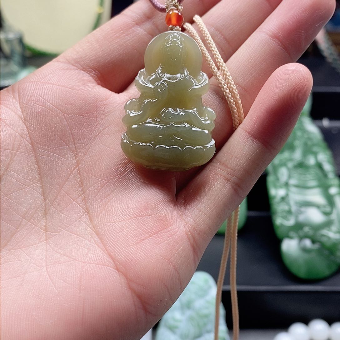 和田玉颈饰未镶嵌