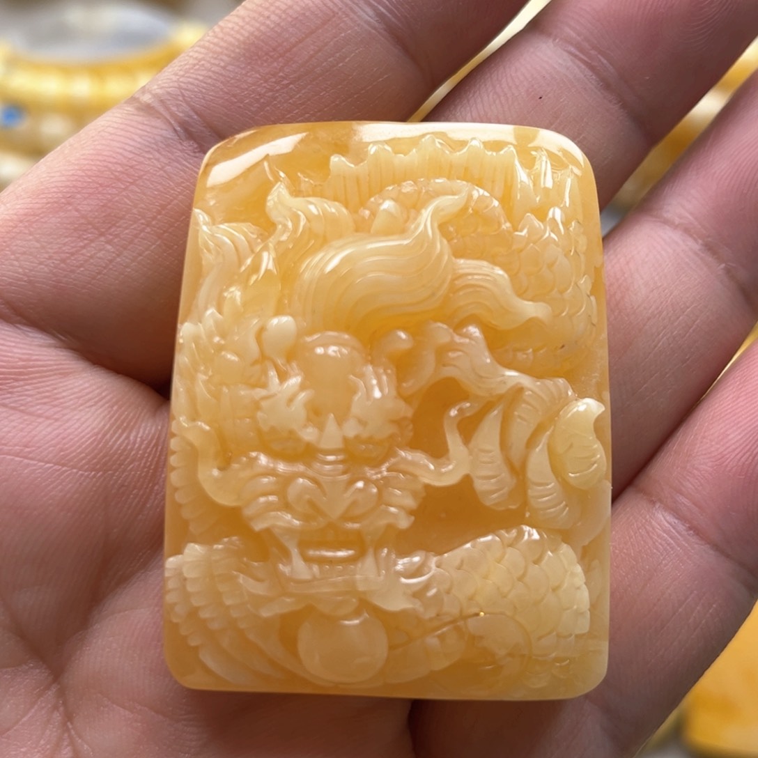 琥珀颈饰未镶嵌吊坠