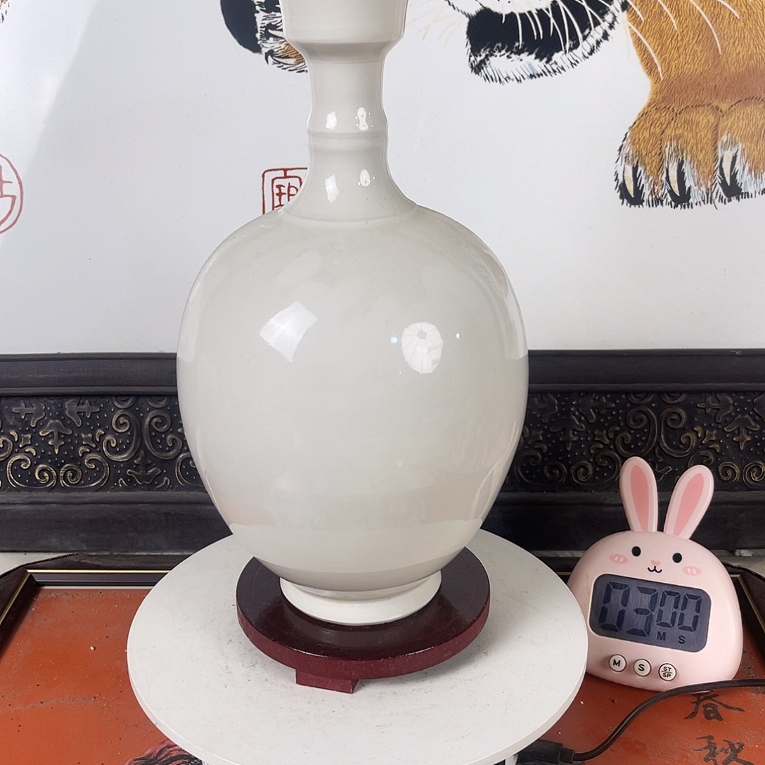 摆件星****心定窑白瓷花瓶摆件