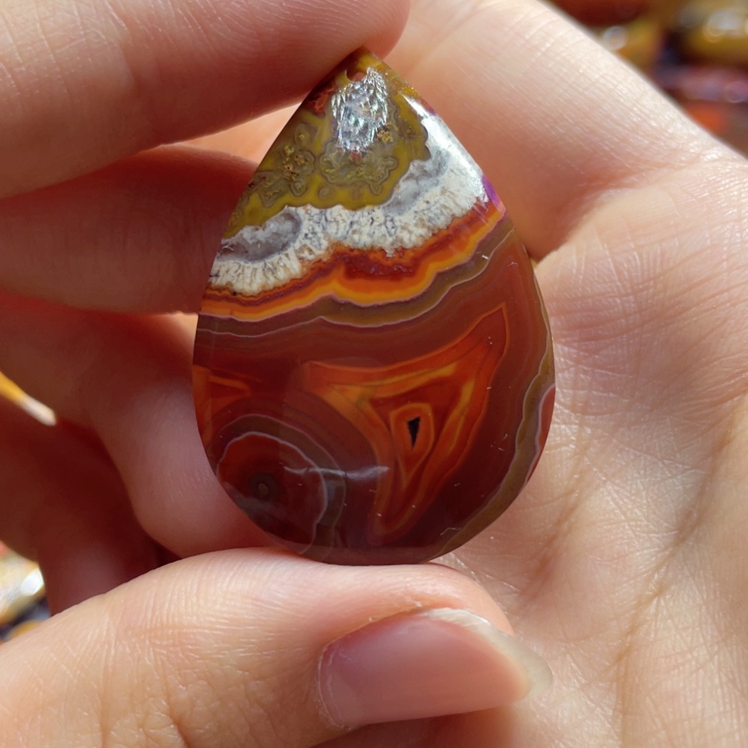 玛瑙/玉髓颈饰未镶嵌