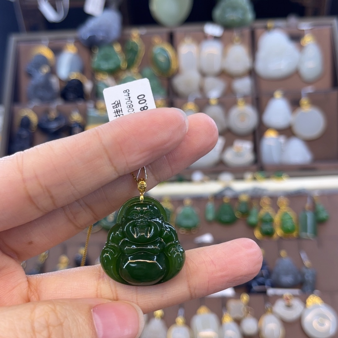 和田玉吊坠18K金镶嵌