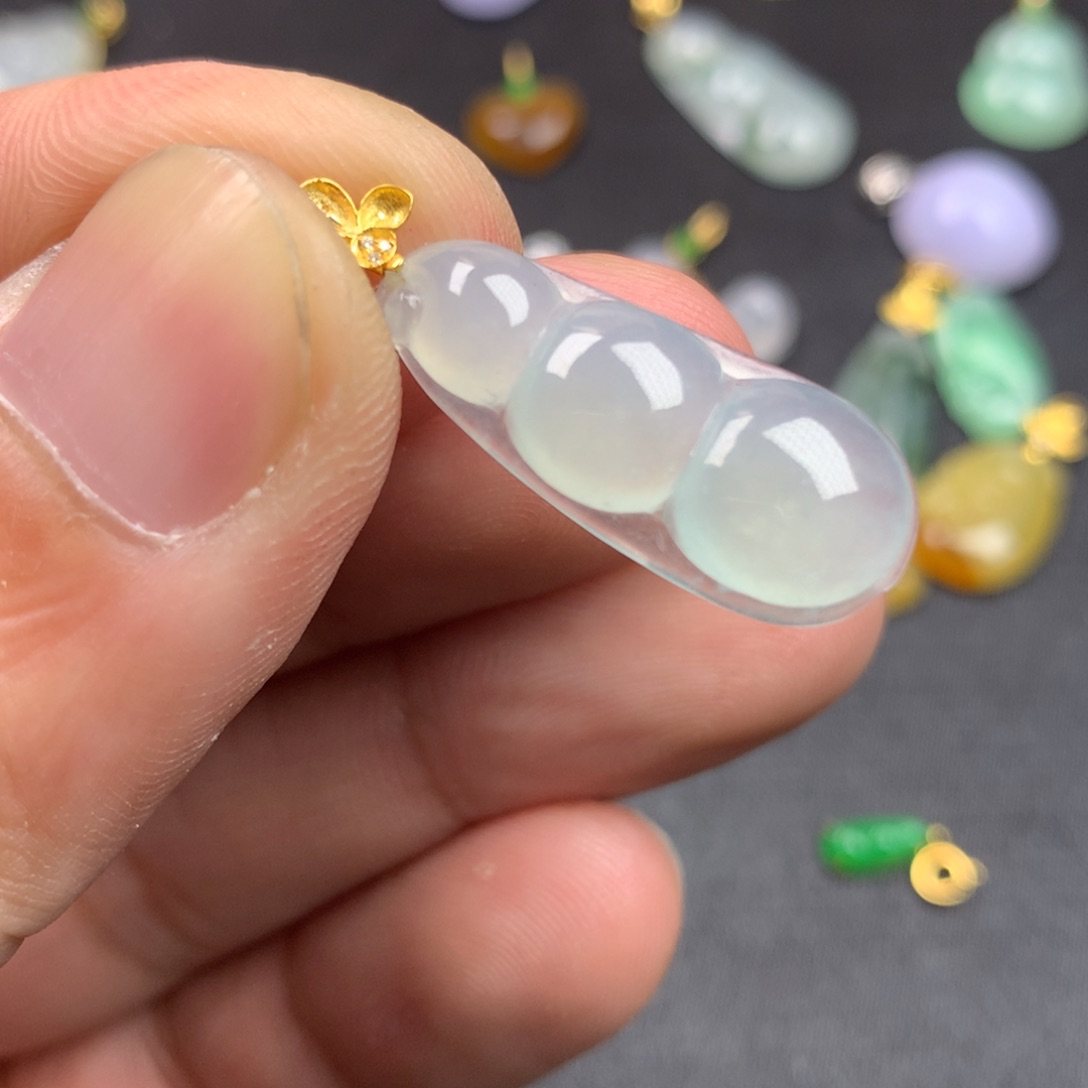 【闪购商品】颈饰18K金镶嵌翡翠翡翠
