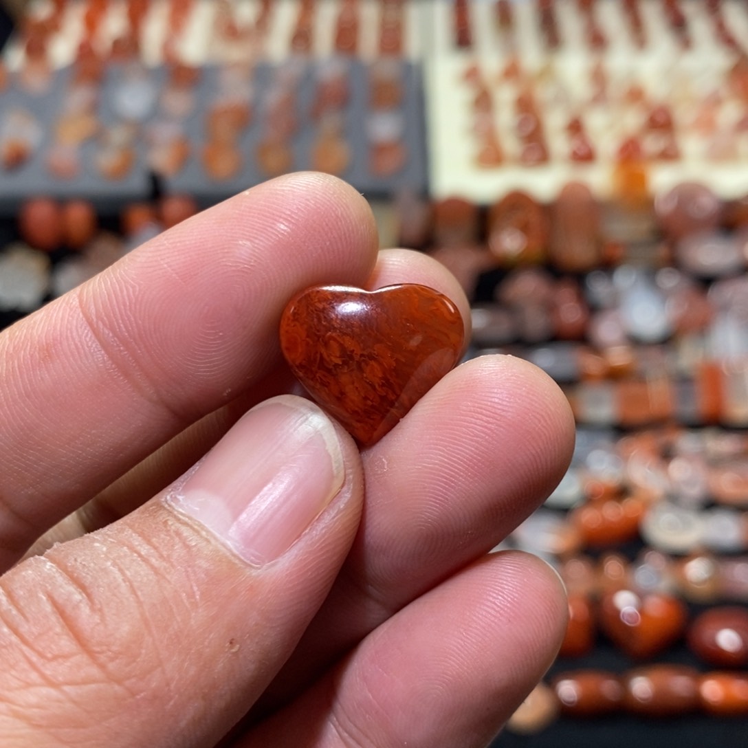 南红玛瑙冰飘未镶嵌火焰纹爱心1