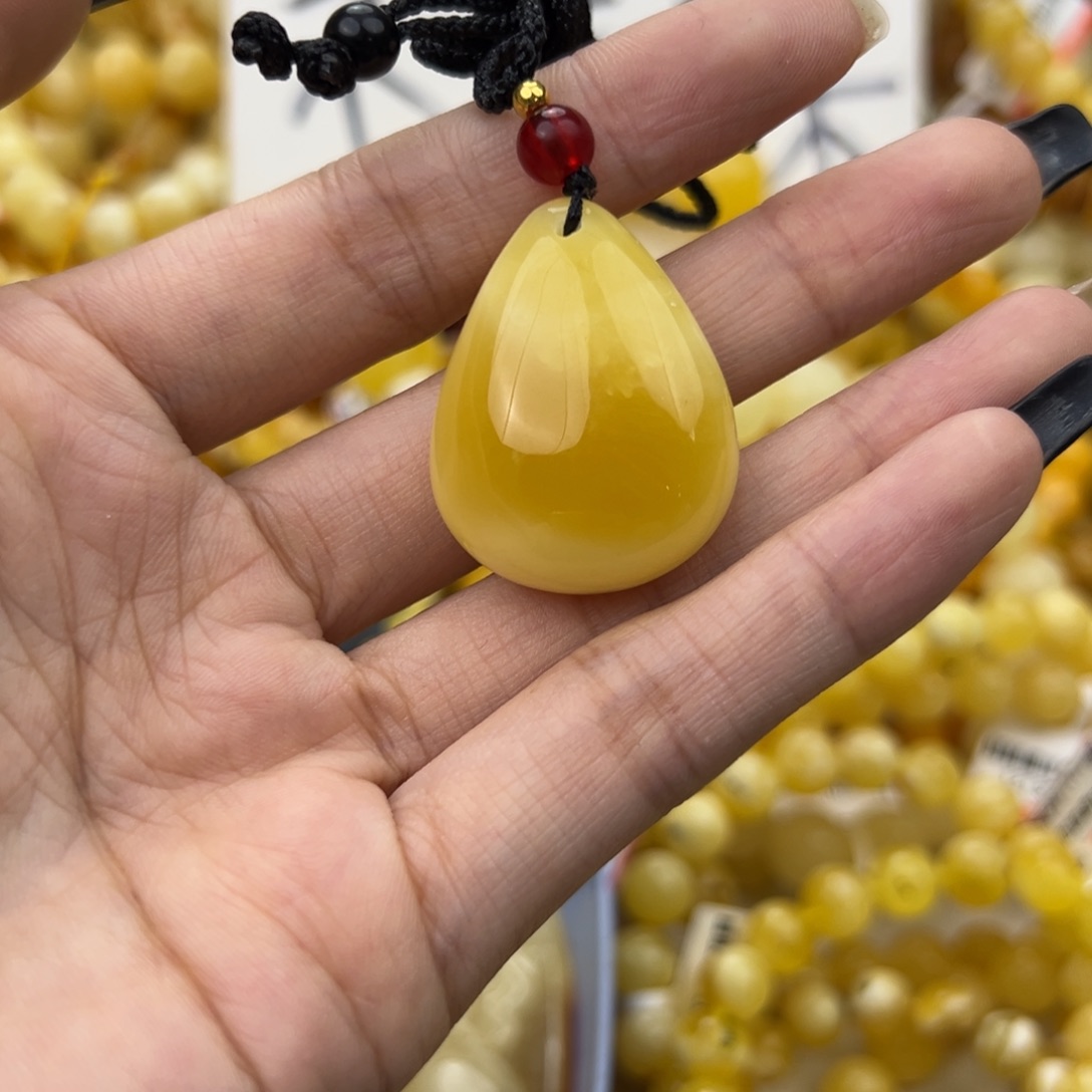 琥珀珠宝奇石未镶嵌