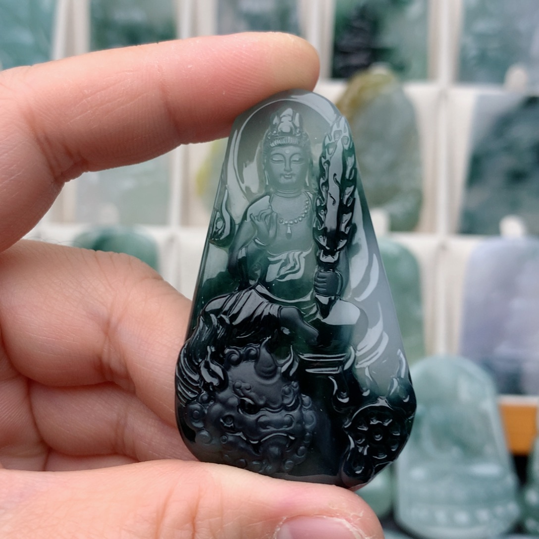 翡翠颈饰未镶嵌文殊菩萨