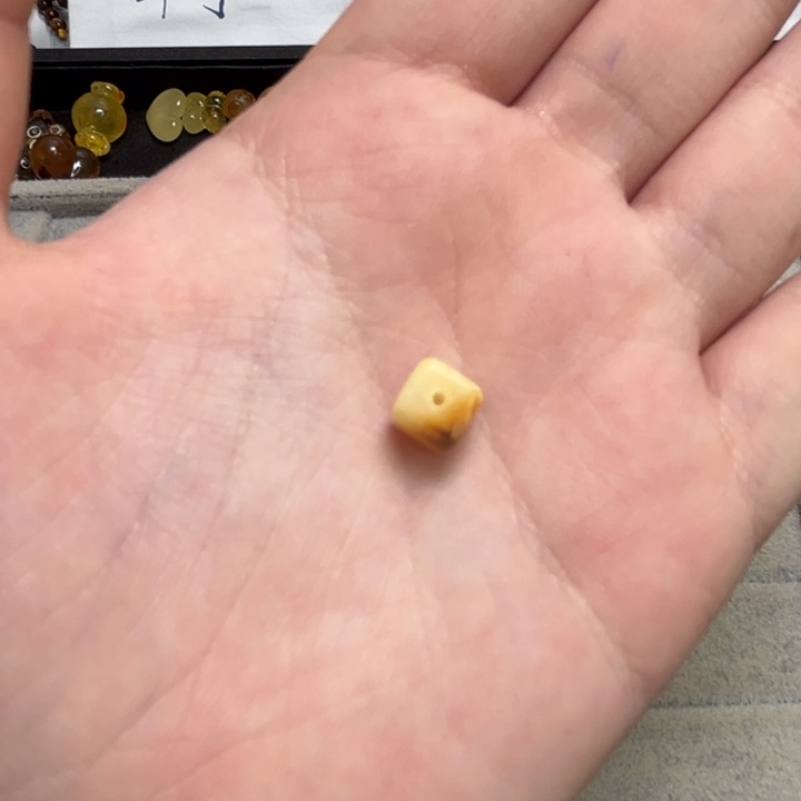 琥珀颈饰未镶嵌天然蜜蜡配件