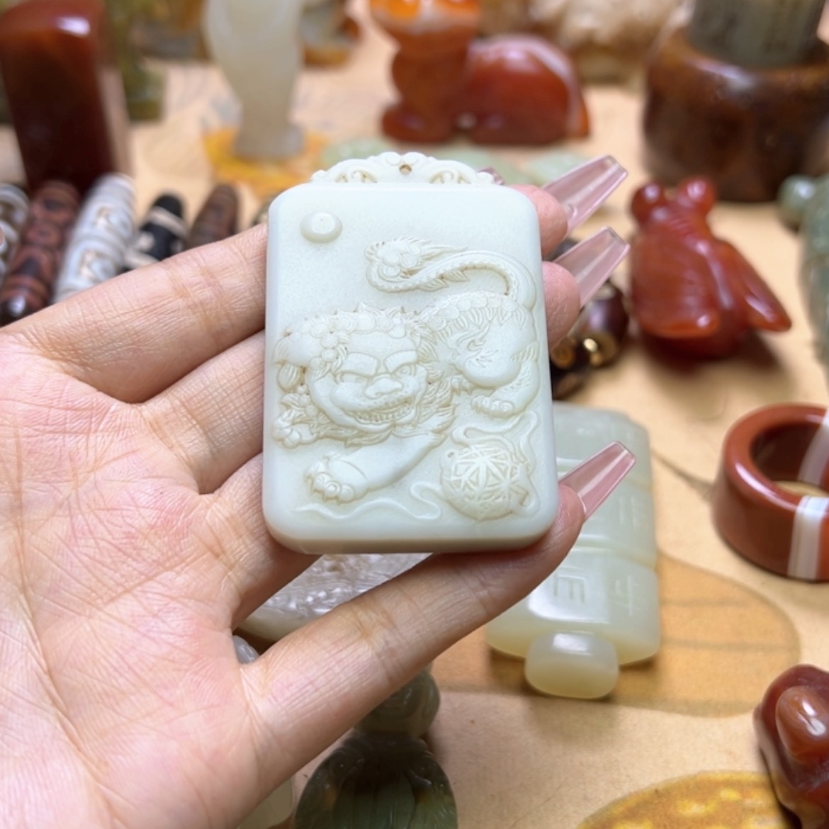 【闪购商品】蛇纹石玉颈饰未镶嵌