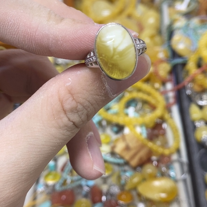 银S925镶嵌蜜蜡裸石戒指