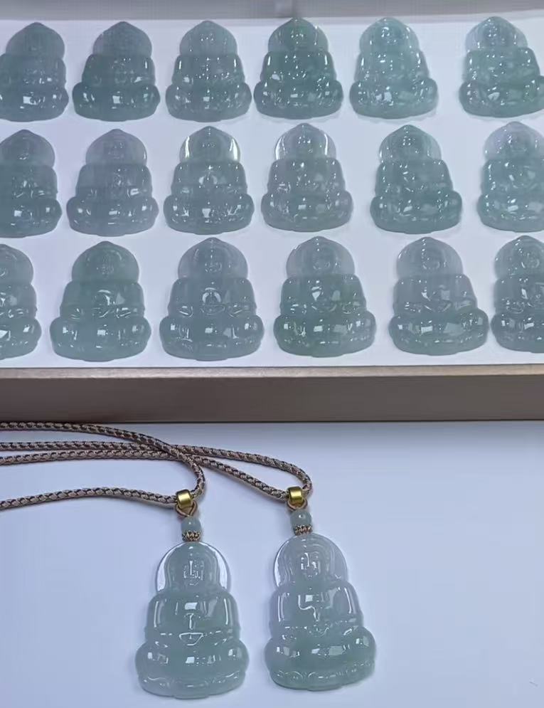 292358/天然缅甸翡翠A货正装观音  多样性一件发