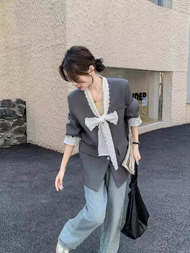 蕾丝拼接灰色休闲西装外套女高级感宽松气质上衣
