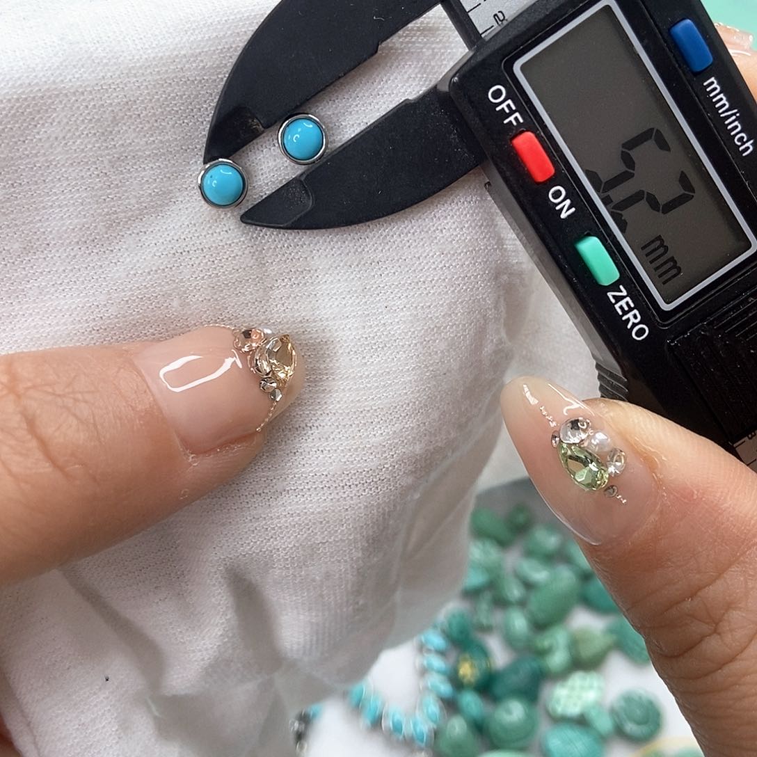 南红玛瑙未镶嵌珠宝奇石