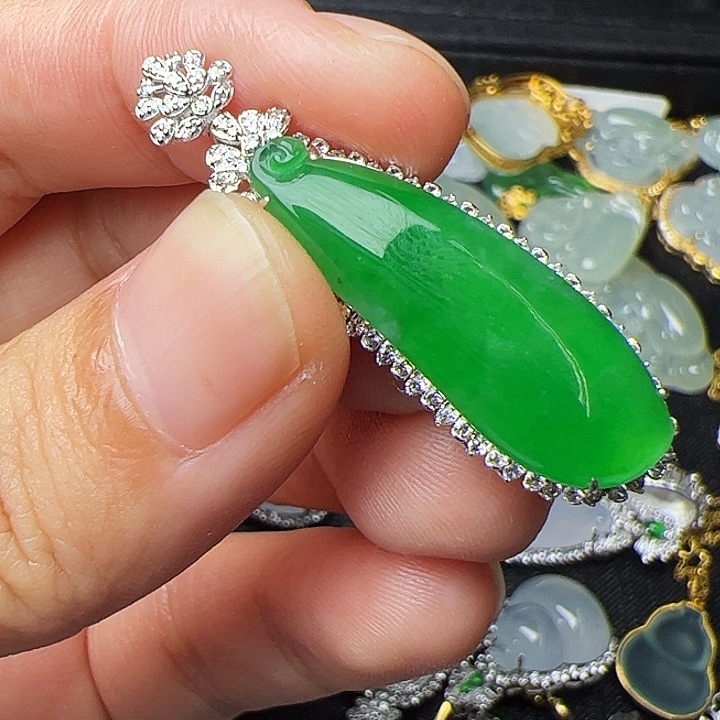 翡翠18K金镶嵌吊坠(不含链)