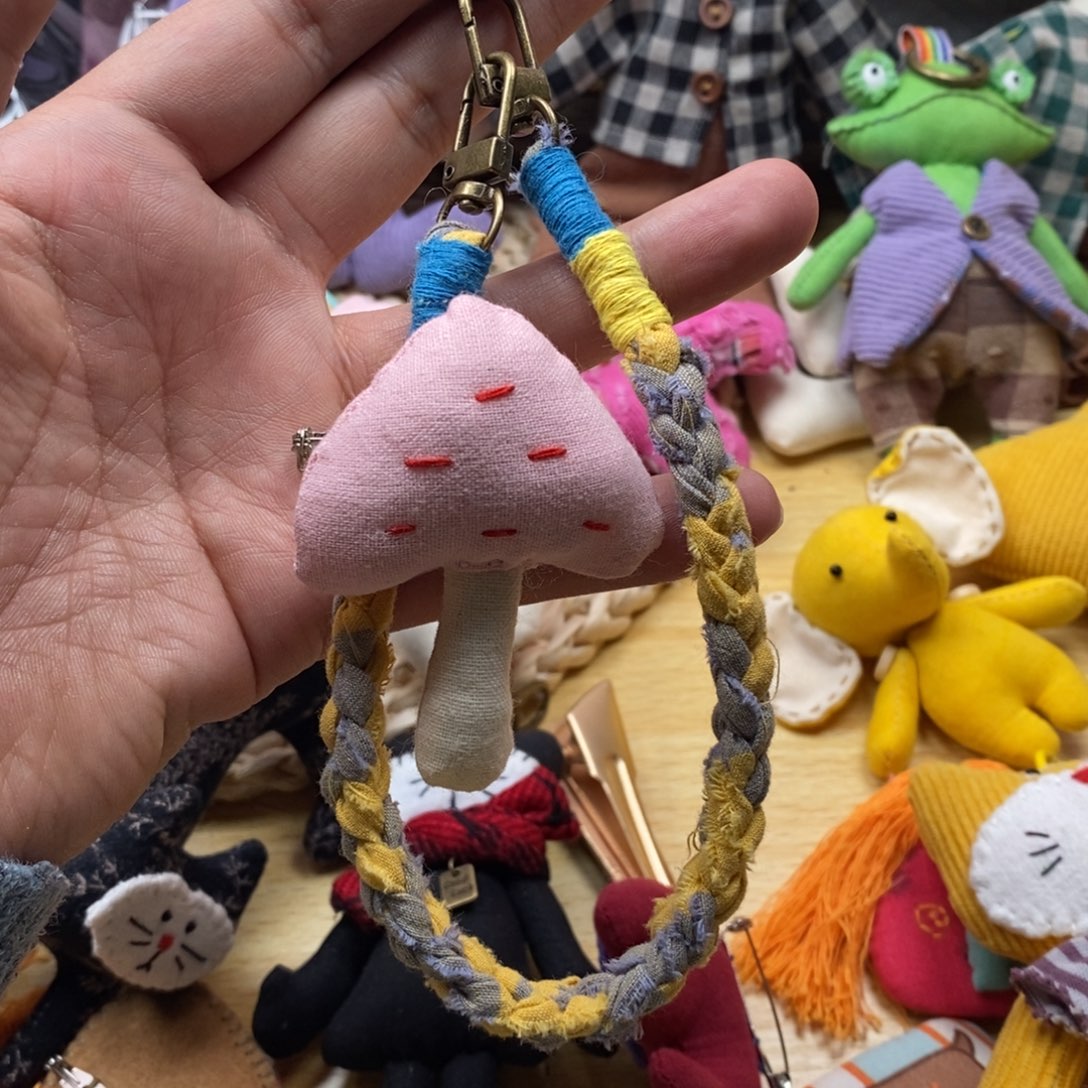 莱赛尔纤维蘑菇手机链