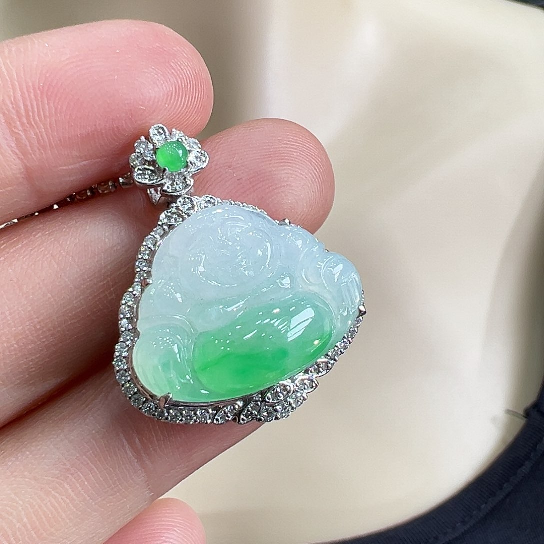 翡翠颈饰18K金镶嵌吊坠