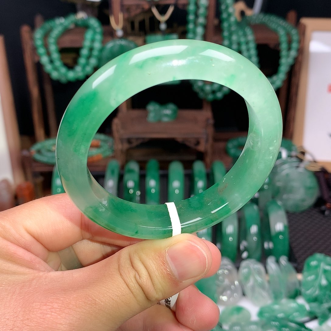 石英质玉手镯未镶嵌圈口56.6