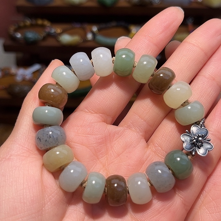 m***媛和田玉未镶嵌手链