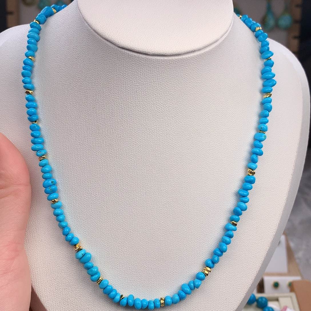 绿松石颈饰未镶嵌