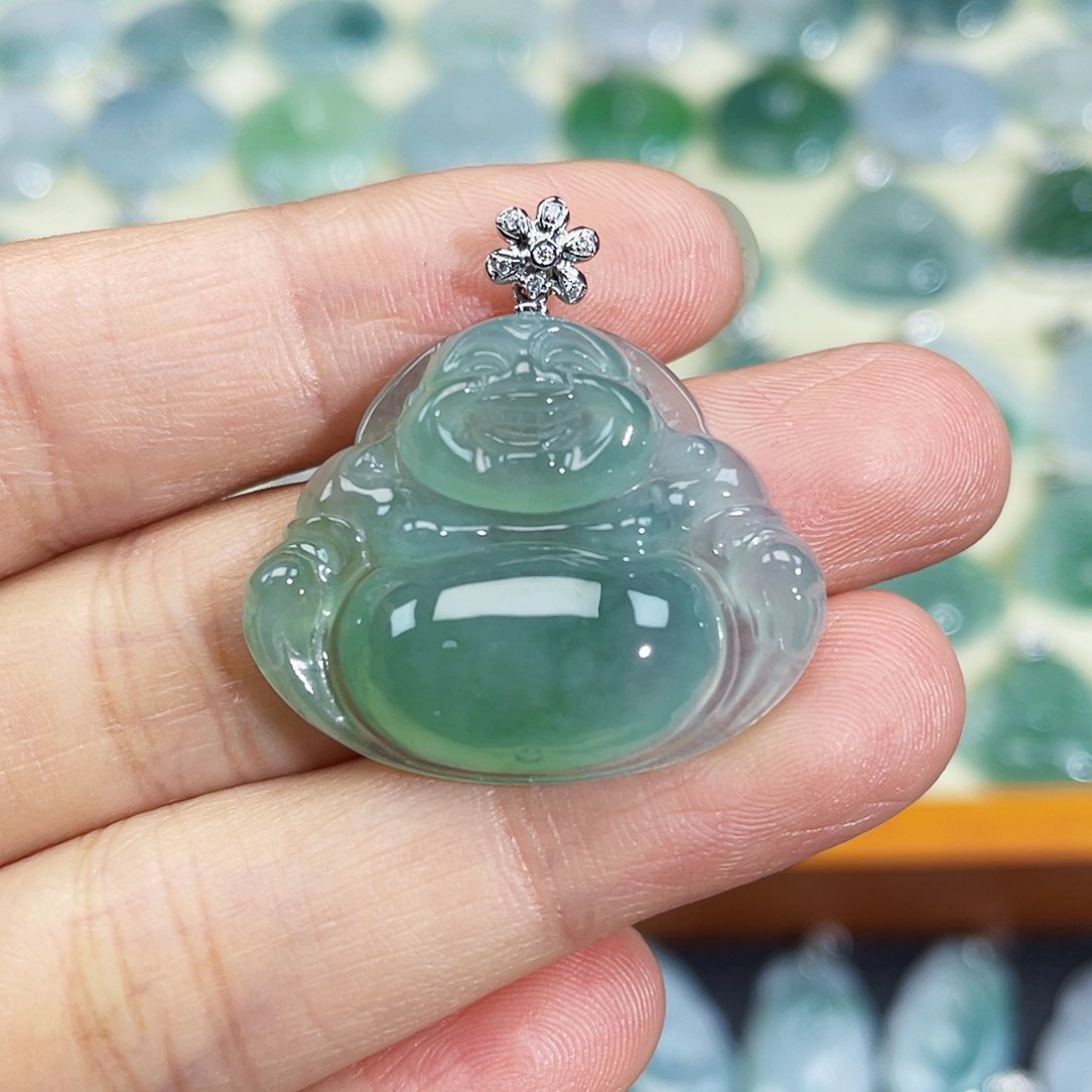 翡翠颈饰18K金镶嵌吊坠