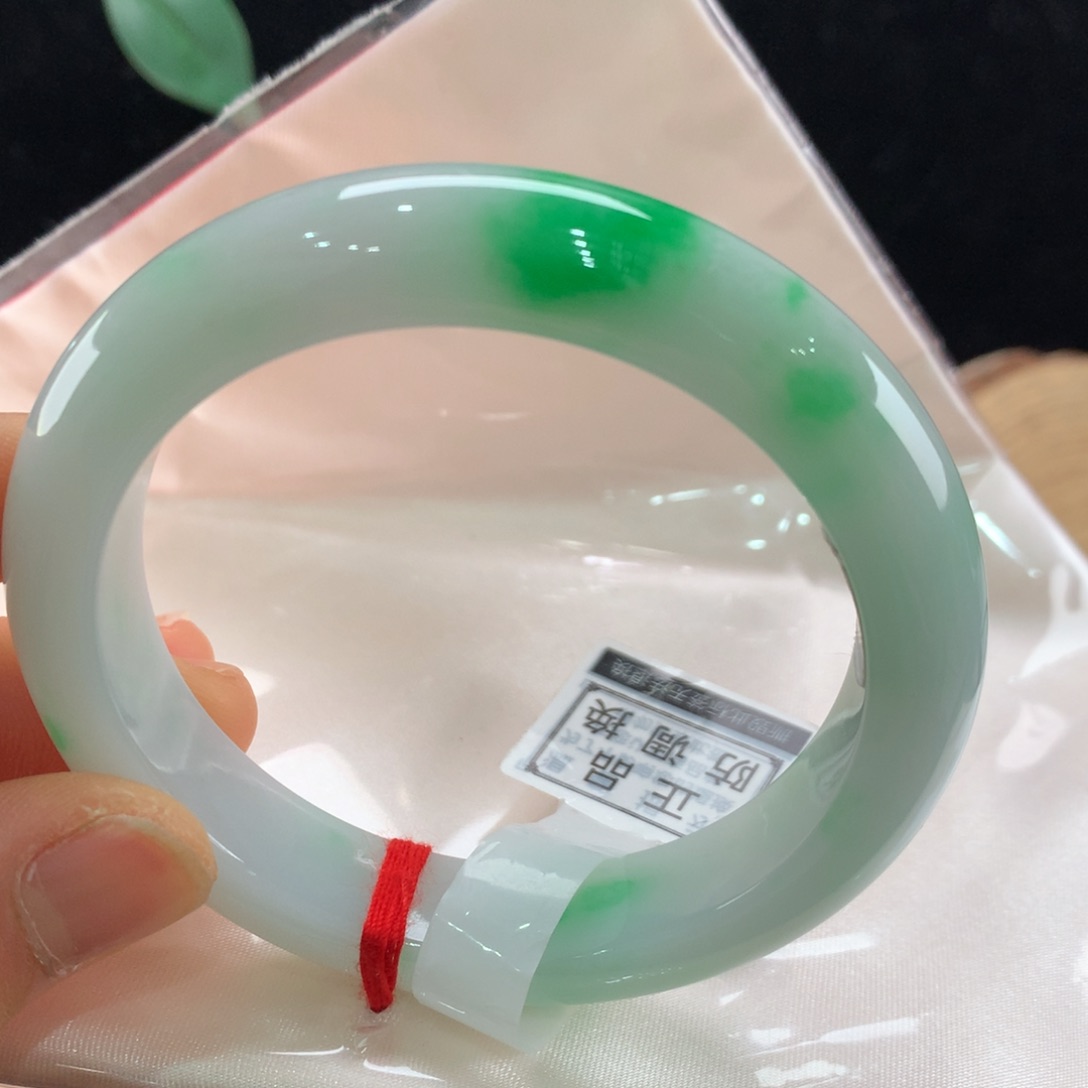 翡翠手镯未镶嵌111-0239