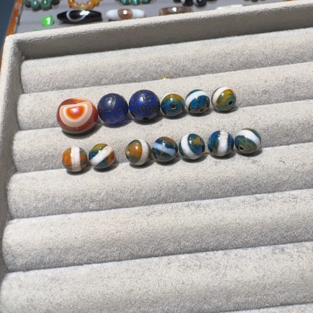 小***马玛瑙/玉髓未镶嵌珠宝半成品