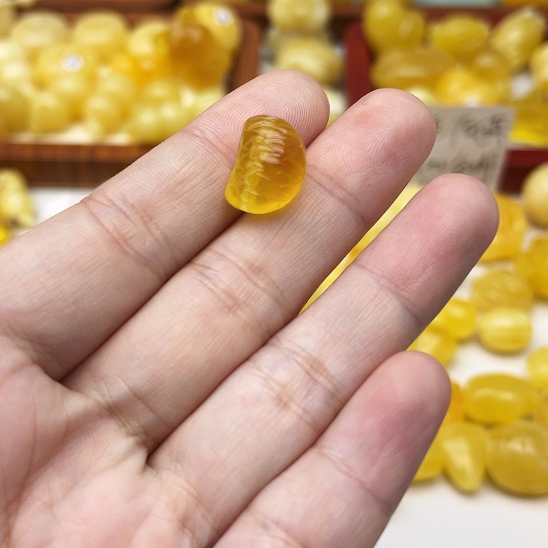 蜜蜡未镶嵌裸石天然