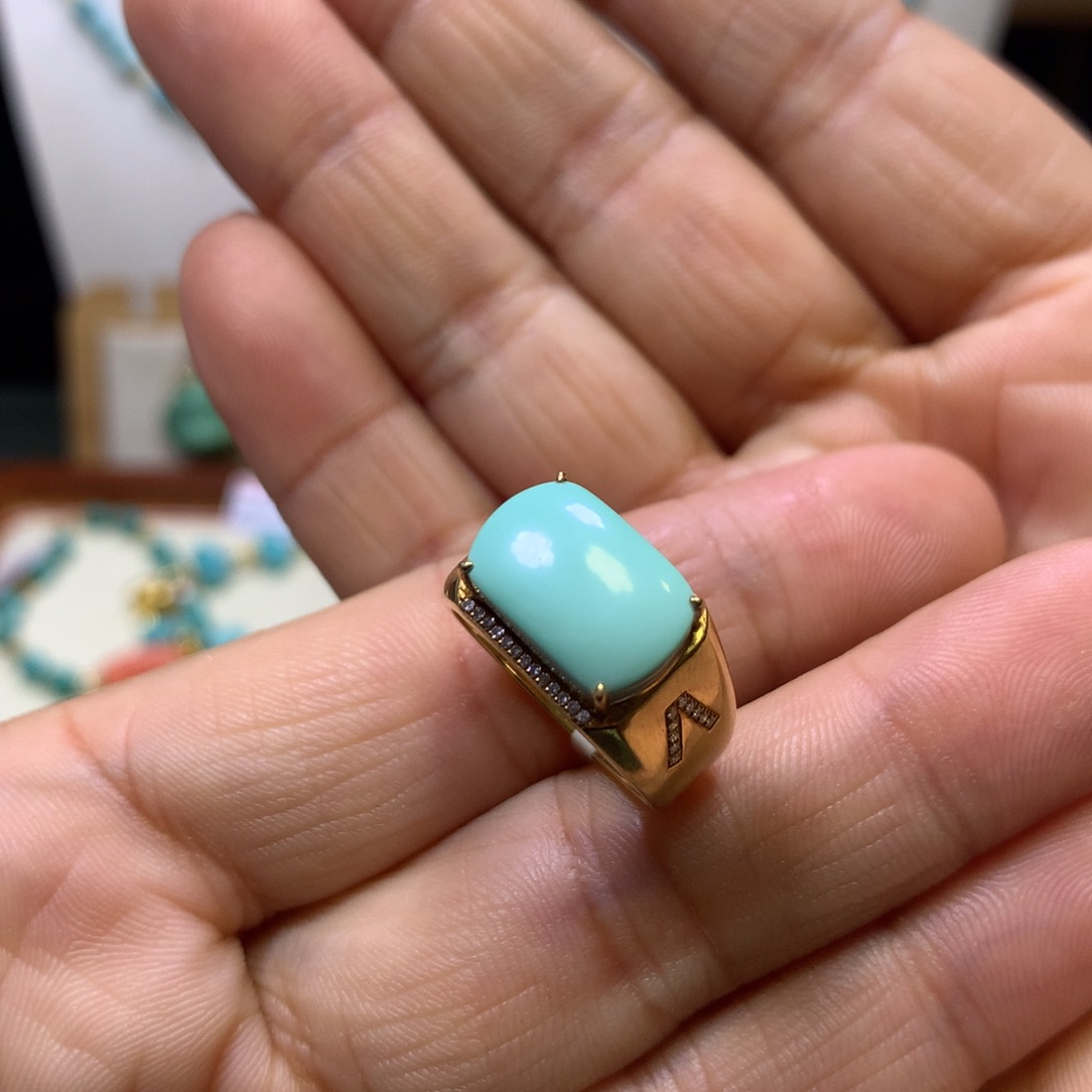 绿松石18K金镶嵌戒指