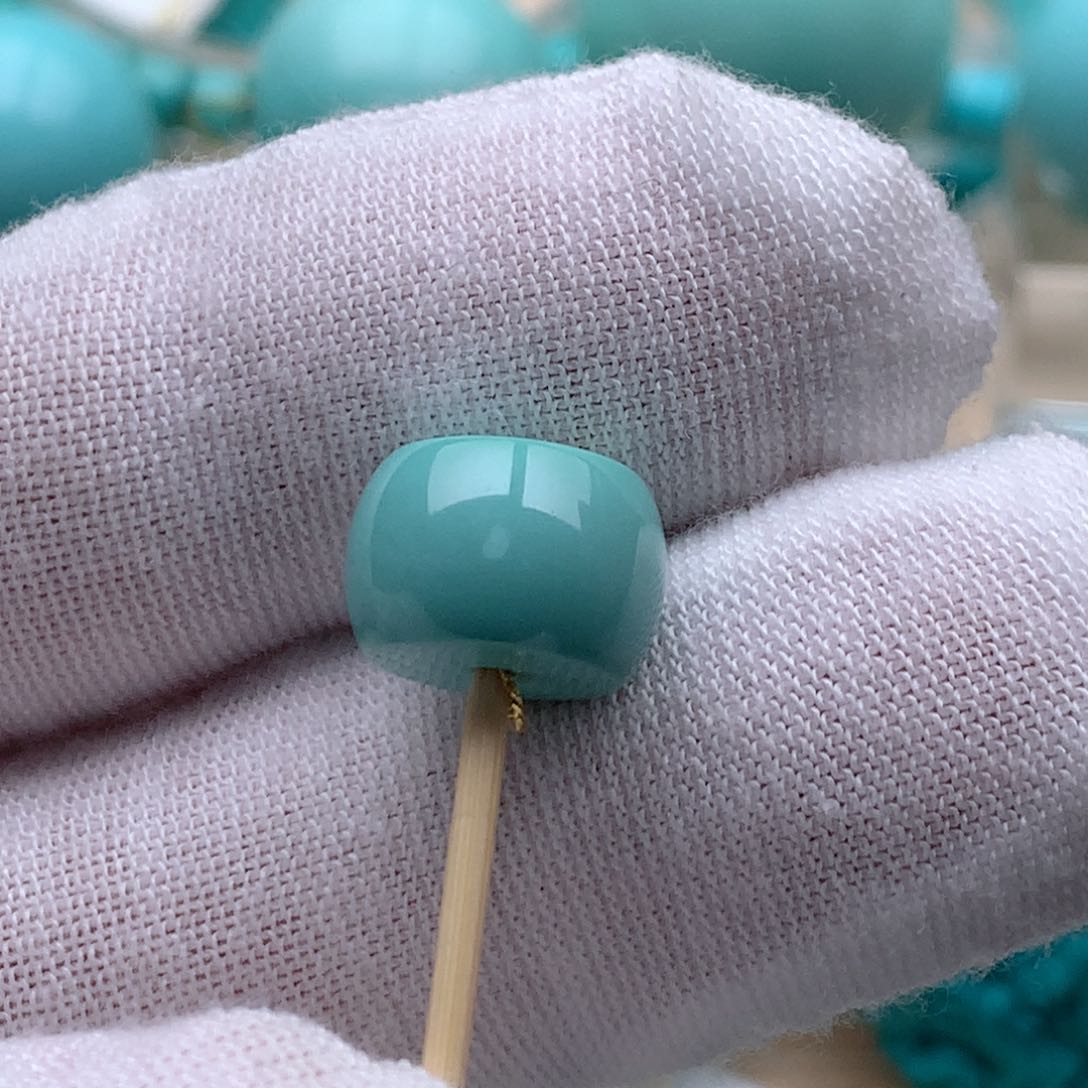 绿松石颈饰未镶嵌