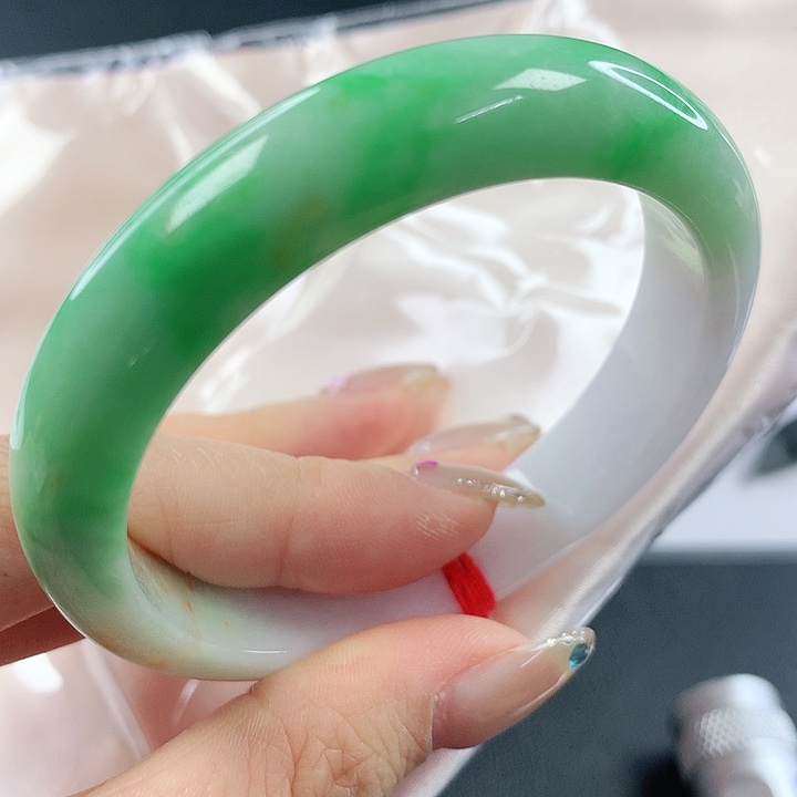 未镶嵌手镯翡翠，153