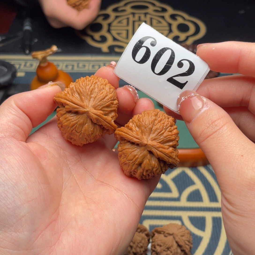 文玩核桃吊坠37球白602号