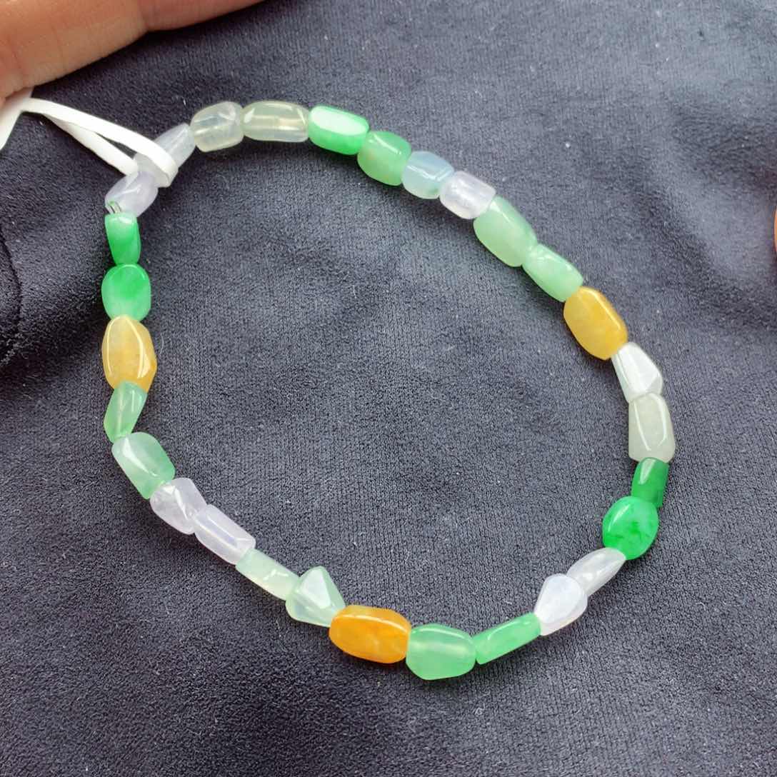 翡翠未镶嵌颈饰上新