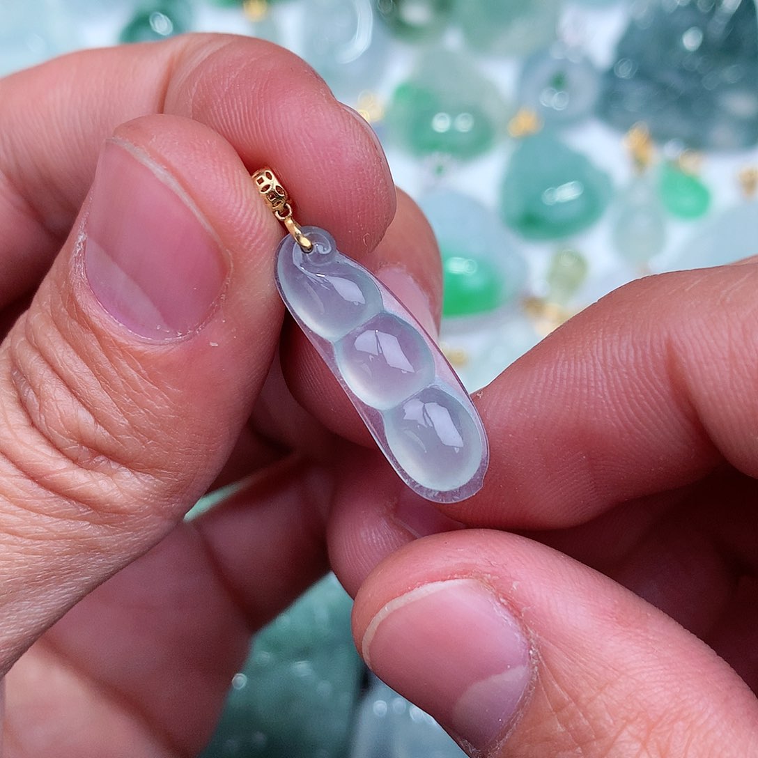 翡翠吊坠(不含链)18K金镶嵌