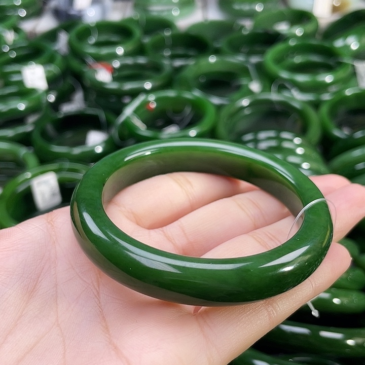 未镶嵌手镯和田玉（碧玉）