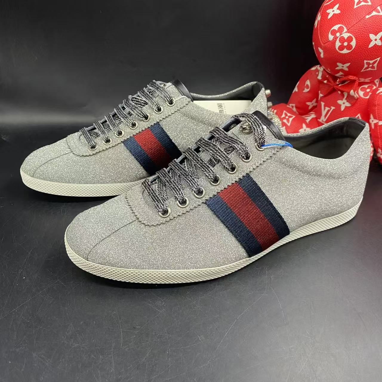 95新 GUCCI/古驰 银色亮钻ACE时尚板鞋41欧码ddm2142