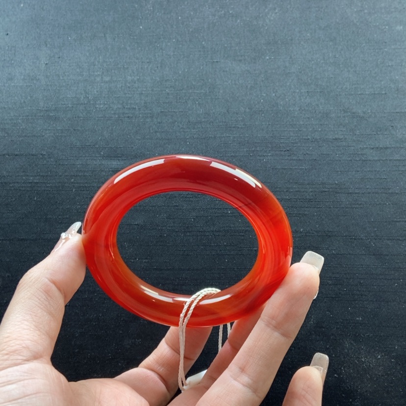 【闪购商品】玛瑙/玉髓手镯未镶嵌小***?