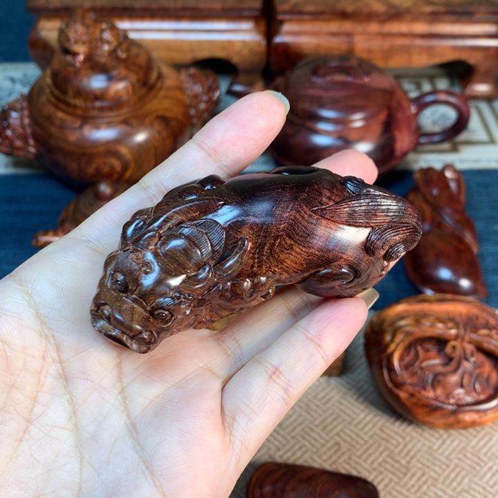 海***空黄花梨/降香黄檀把件