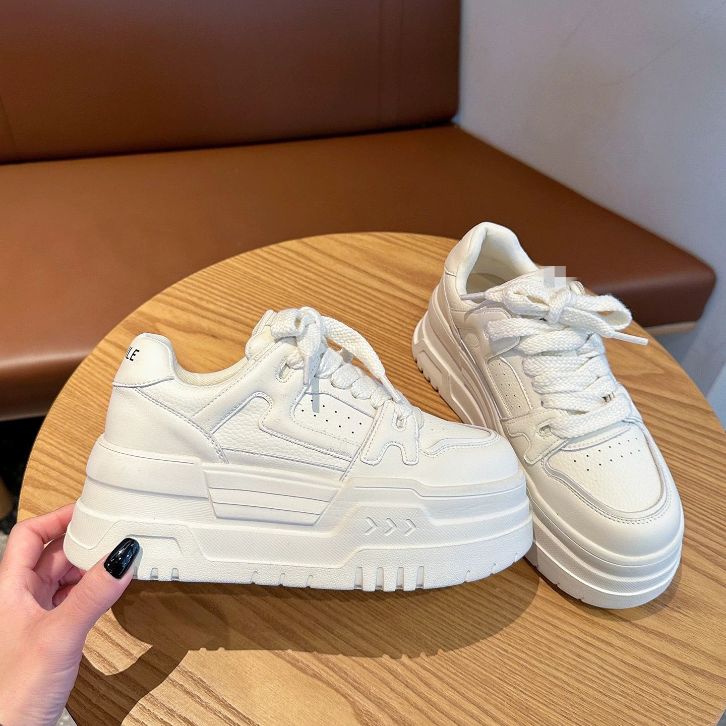 发泡厚底单里小白鞋女夏季新款2025百搭轻便增高运动休闲板鞋