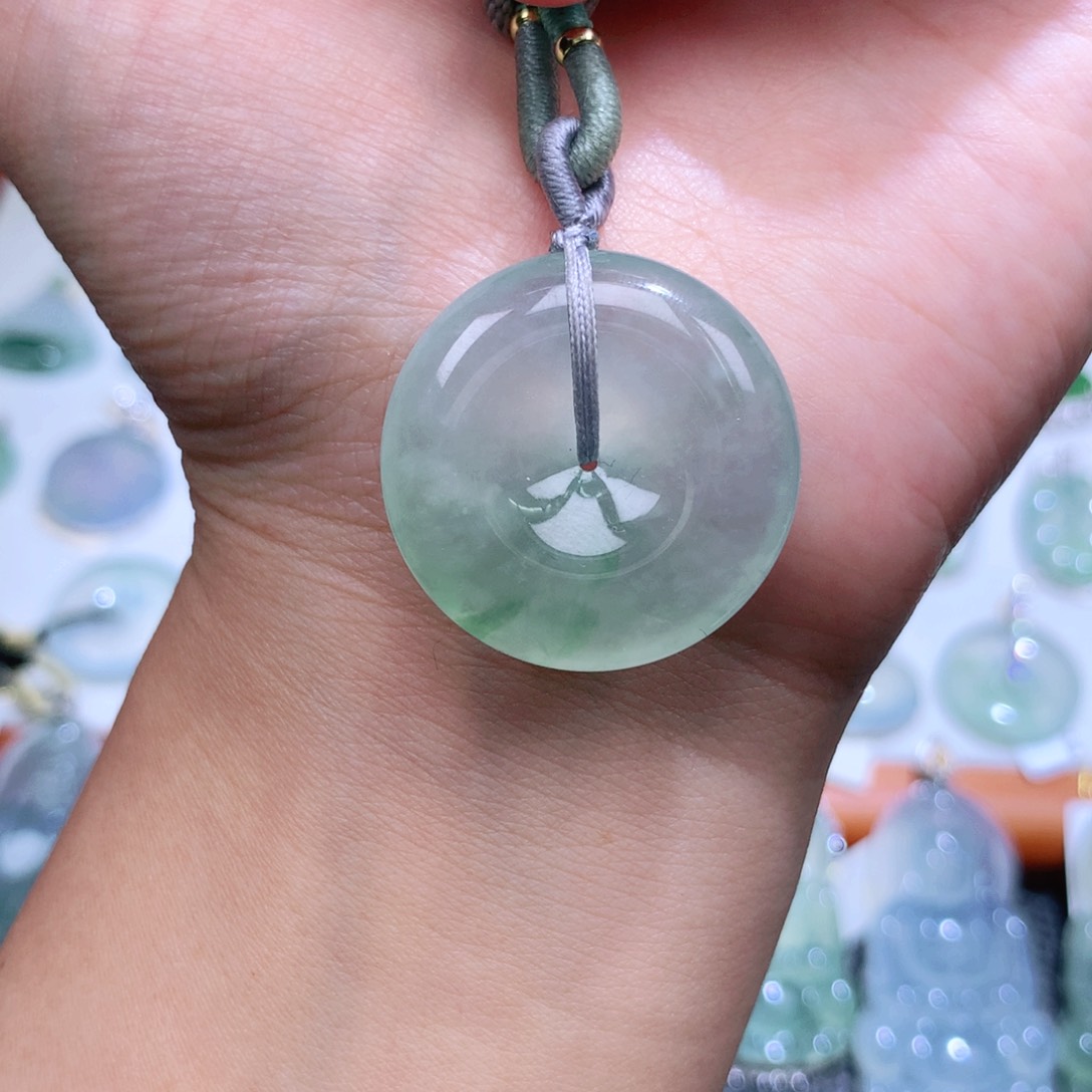 翡翠未镶嵌颈饰扣子